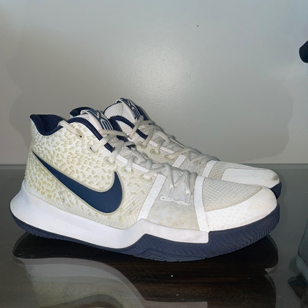 NIKE Kyrie 3 Finals Azurie Elizabeth size 8